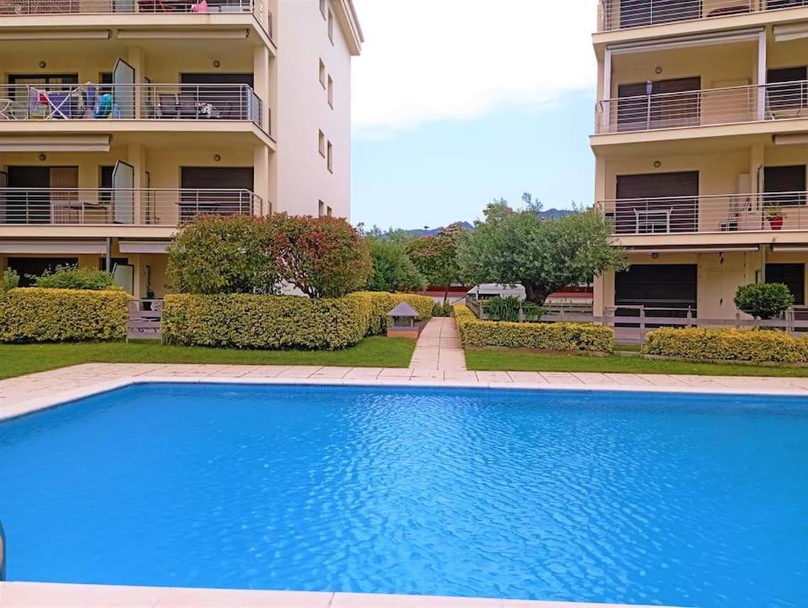 Apartamento En Primera Linea De Mar Roses Dış mekan fotoğraf
